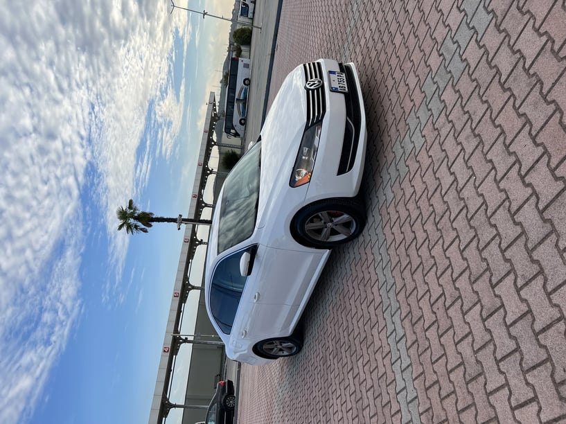 Noleggia un'auto a Fier