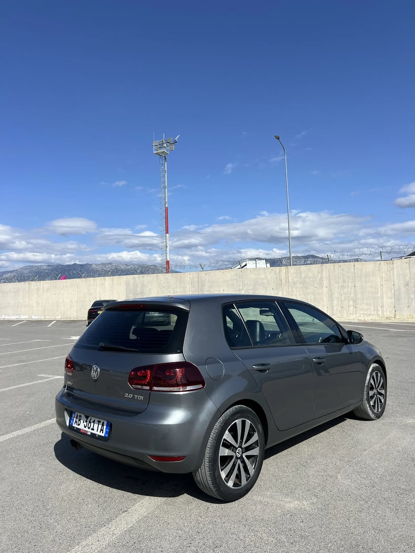 Wynajmij samochód w Tirana