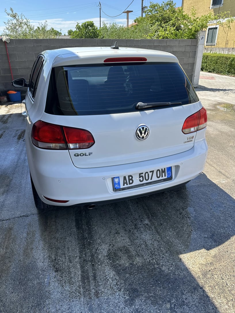 Rent a car in Tirana