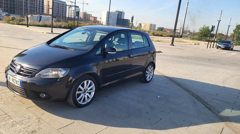 Rent a car in Tirana