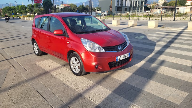 Rent a car in Tirana