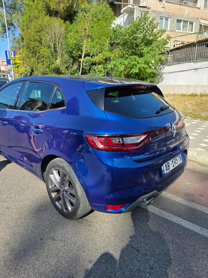 Rent a car in Tirana