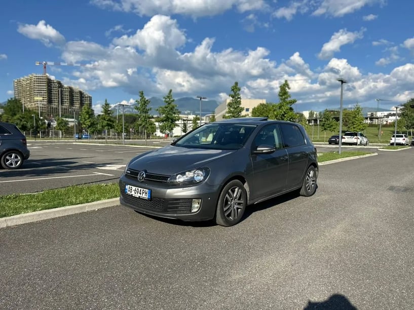 Wynajmij samochód w Tirana