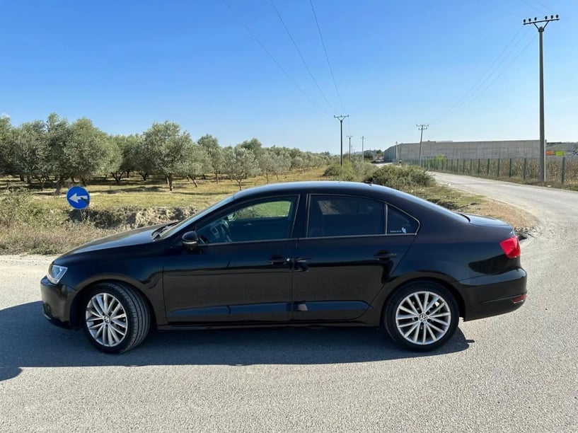 Alquila un coche en Tirana