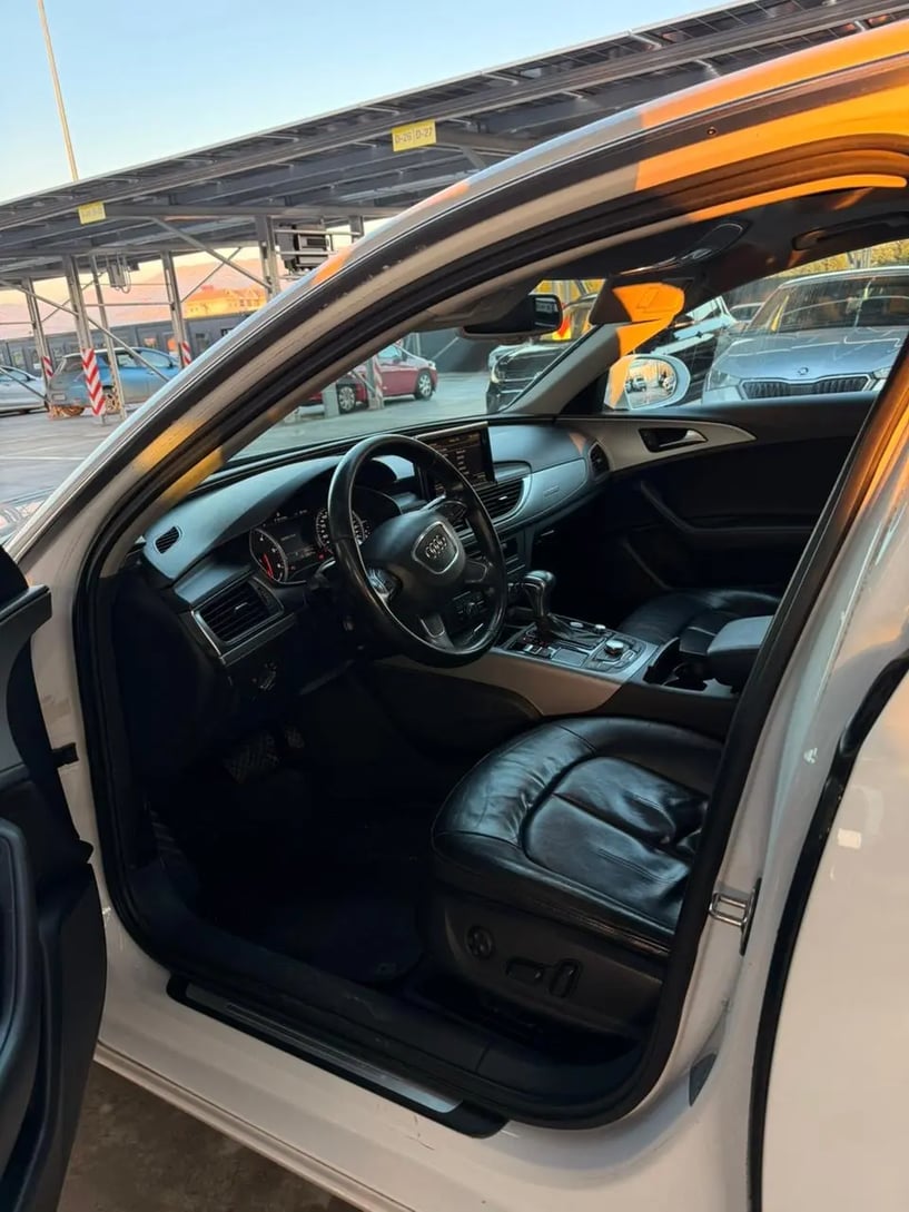 Wynajmij samochód w Tirana