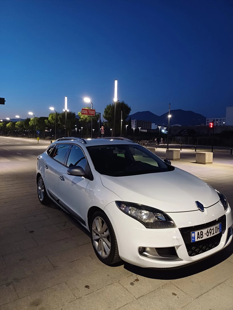 Rent a car in Tirana
