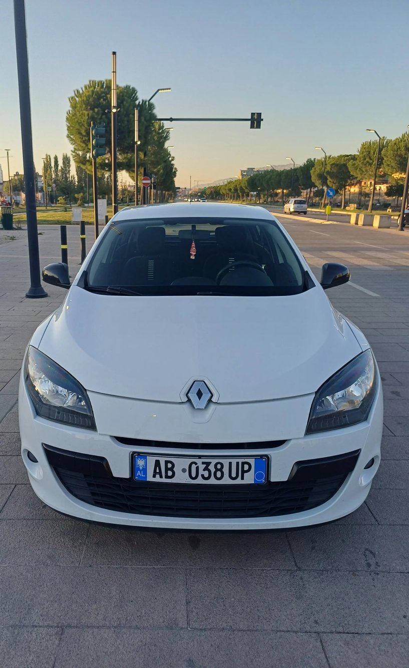 Louer une voiture à Tirana