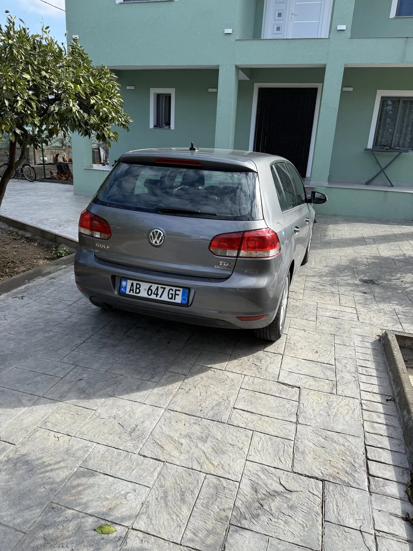 Rent a car in Tirana