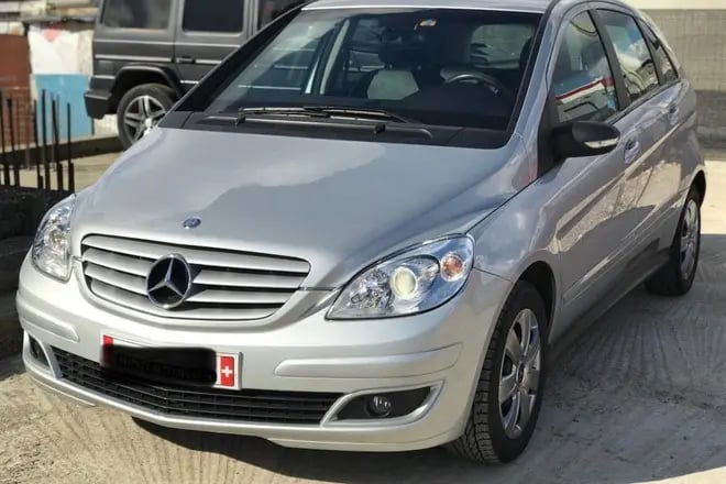 Rent a car in Tirana