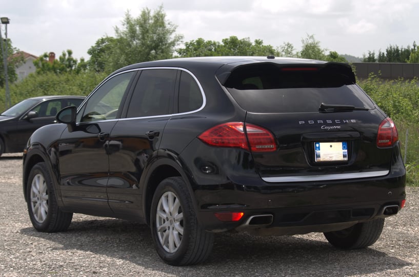 Rent a car in Tirana
