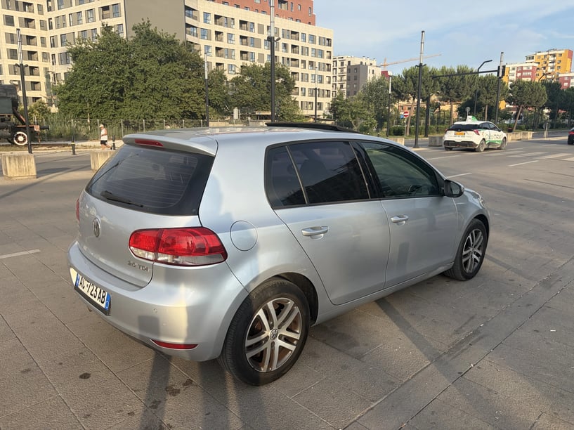 Rent a car in Tirana