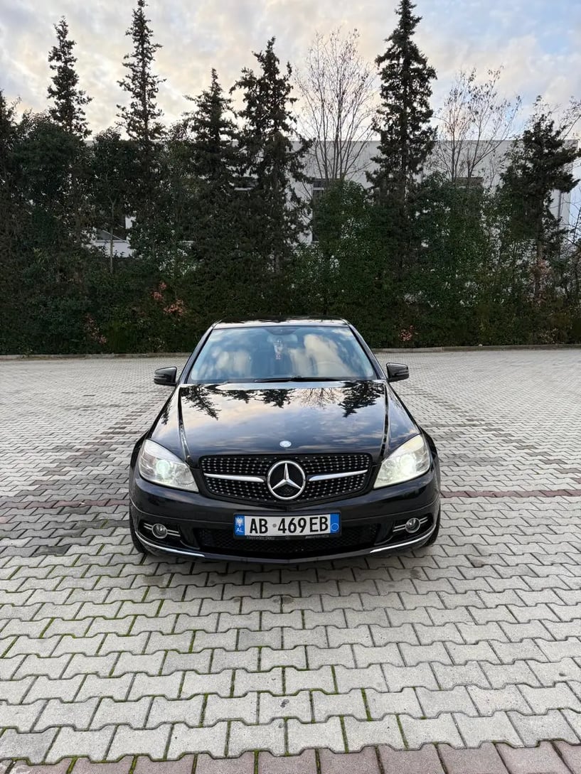 Louer une voiture à Tirana