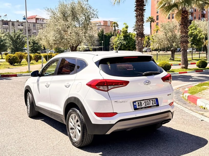 Rent a car in Tirana