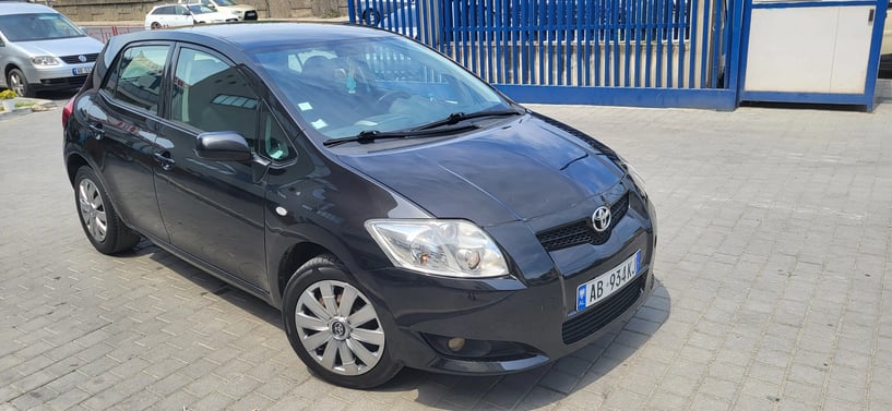 Rent a car in Tirana