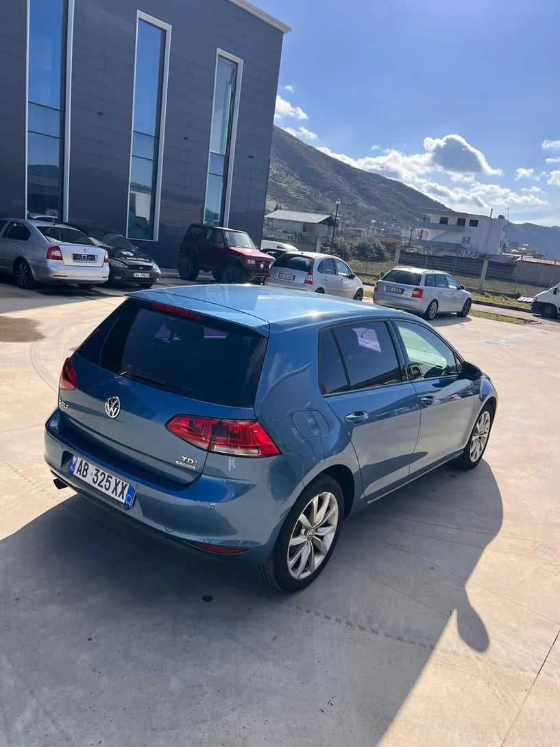 Wynajmij samochód w Tirana