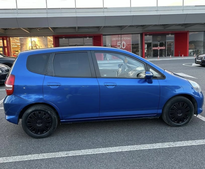 Louer une voiture à Tirana