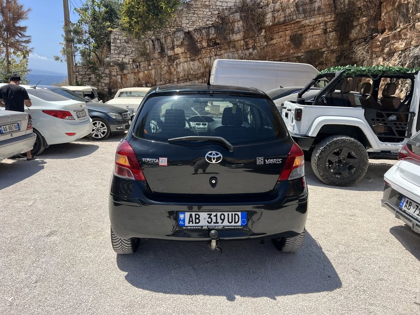 Rent a car in Gjirokastër