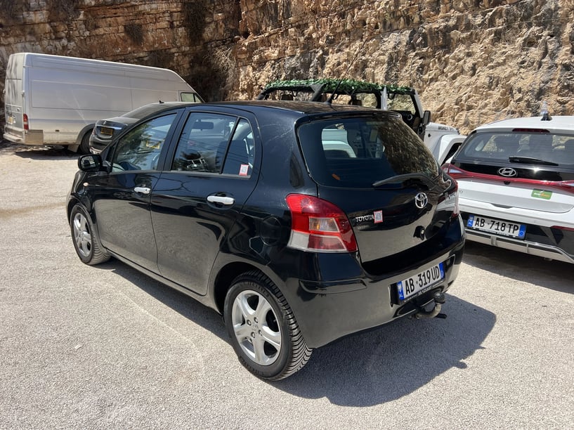 Rent a car in Gjirokastër