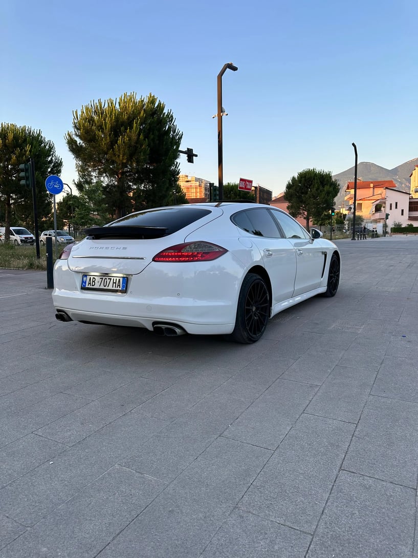 Auto mieten in Tirana