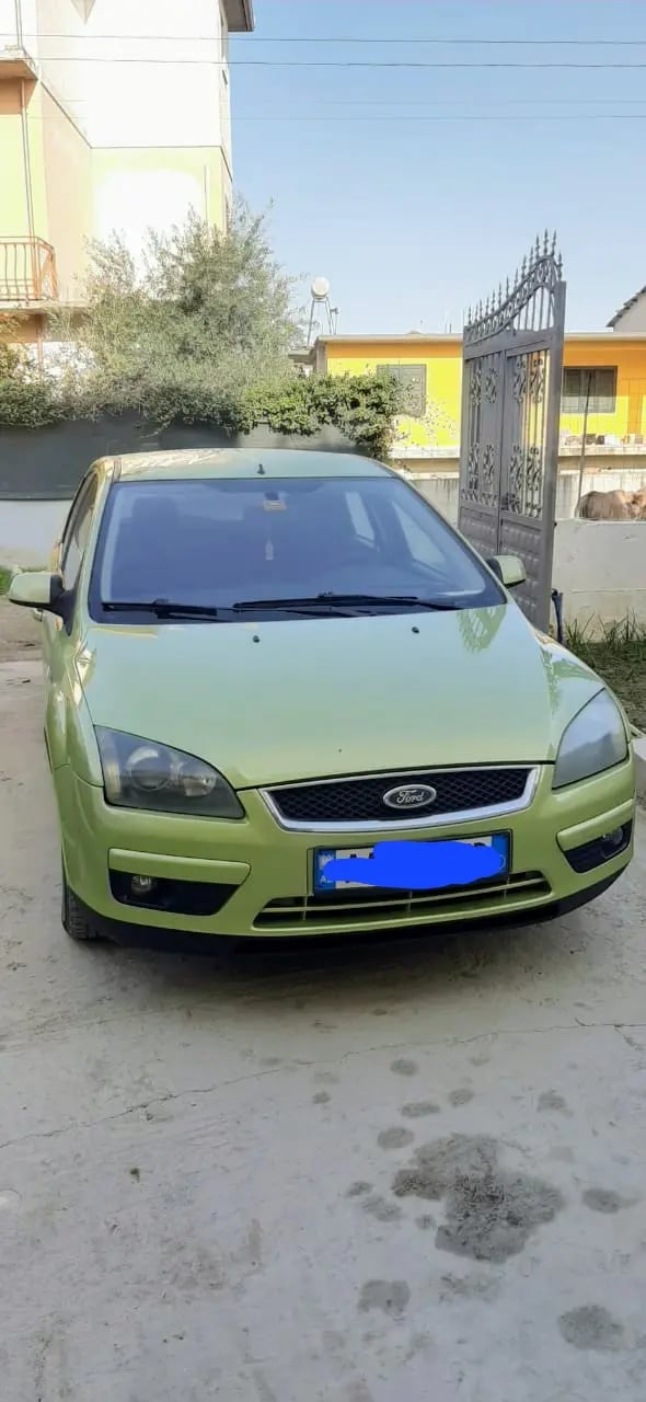 Merrni me qira një makinë në Tirana