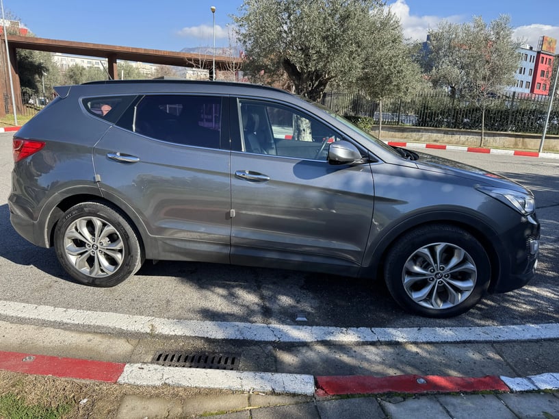 Rent a car in Tirana