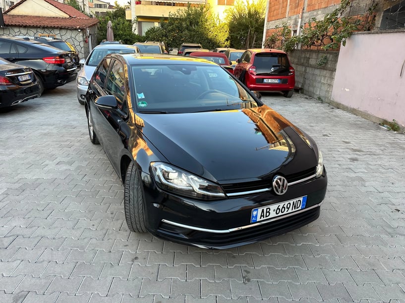 Rent a car in Tirana