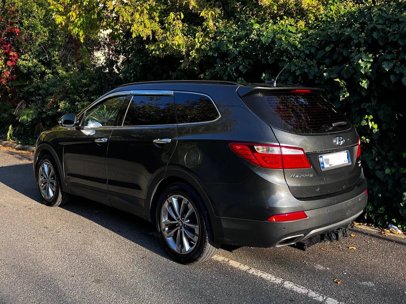 Wynajmij samochód w Tirana