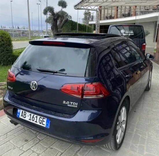 Alquila un coche en Tirana