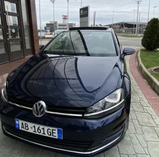 Alquila un coche en Tirana