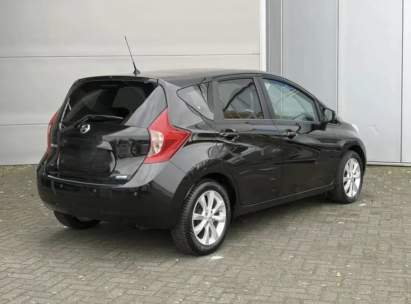 Rent a car in Tirana
