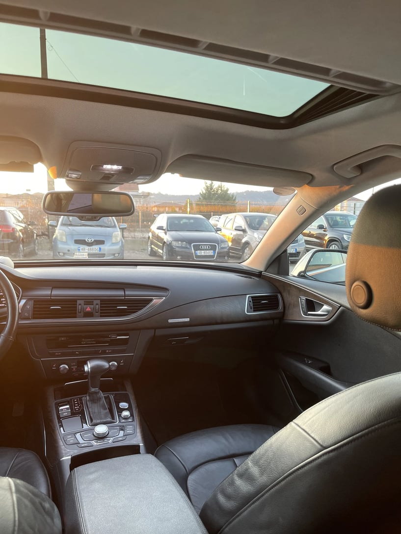 Wynajmij samochód w Tirana