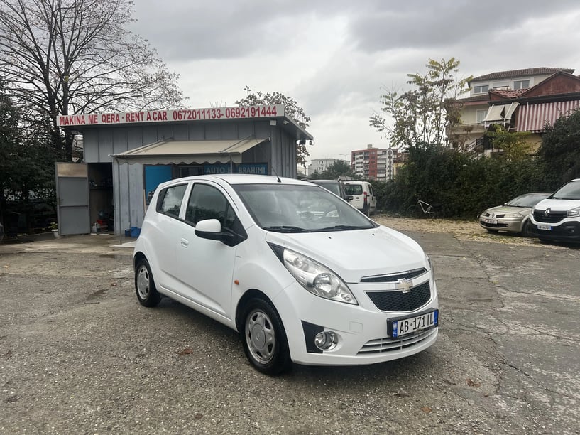 Louer une voiture à Tirana