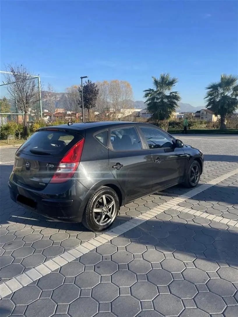 Rent a car in Tirana
