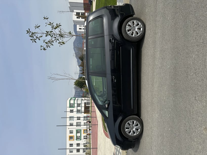 Noleggia un'auto a Tirana