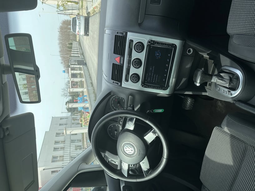 Noleggia un'auto a Tirana