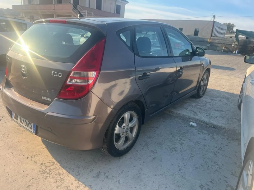Rent a car in Tirana