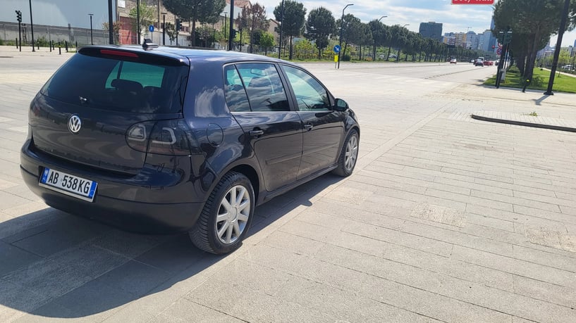 Rent a car in Tirana