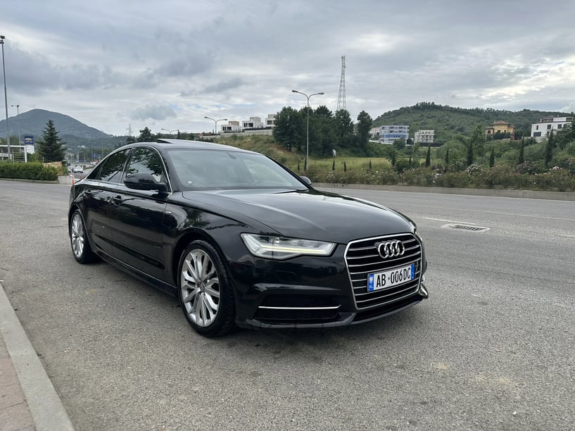 Merrni me qira një makinë në Tirana