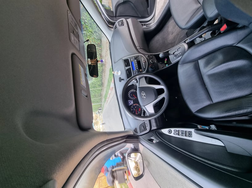 Noleggia un'auto a Tirana