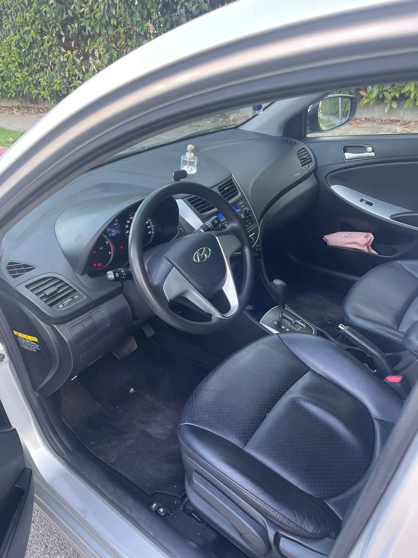 Noleggia un'auto a Tirana