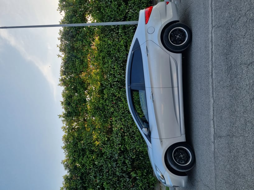 Noleggia un'auto a Tirana