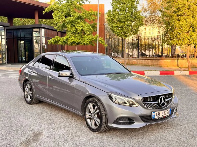 Rent a car in Tirana