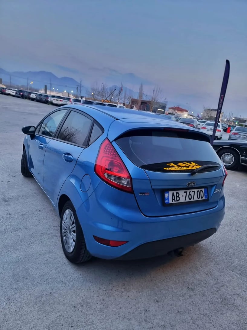 Alquila un coche en Durrës
