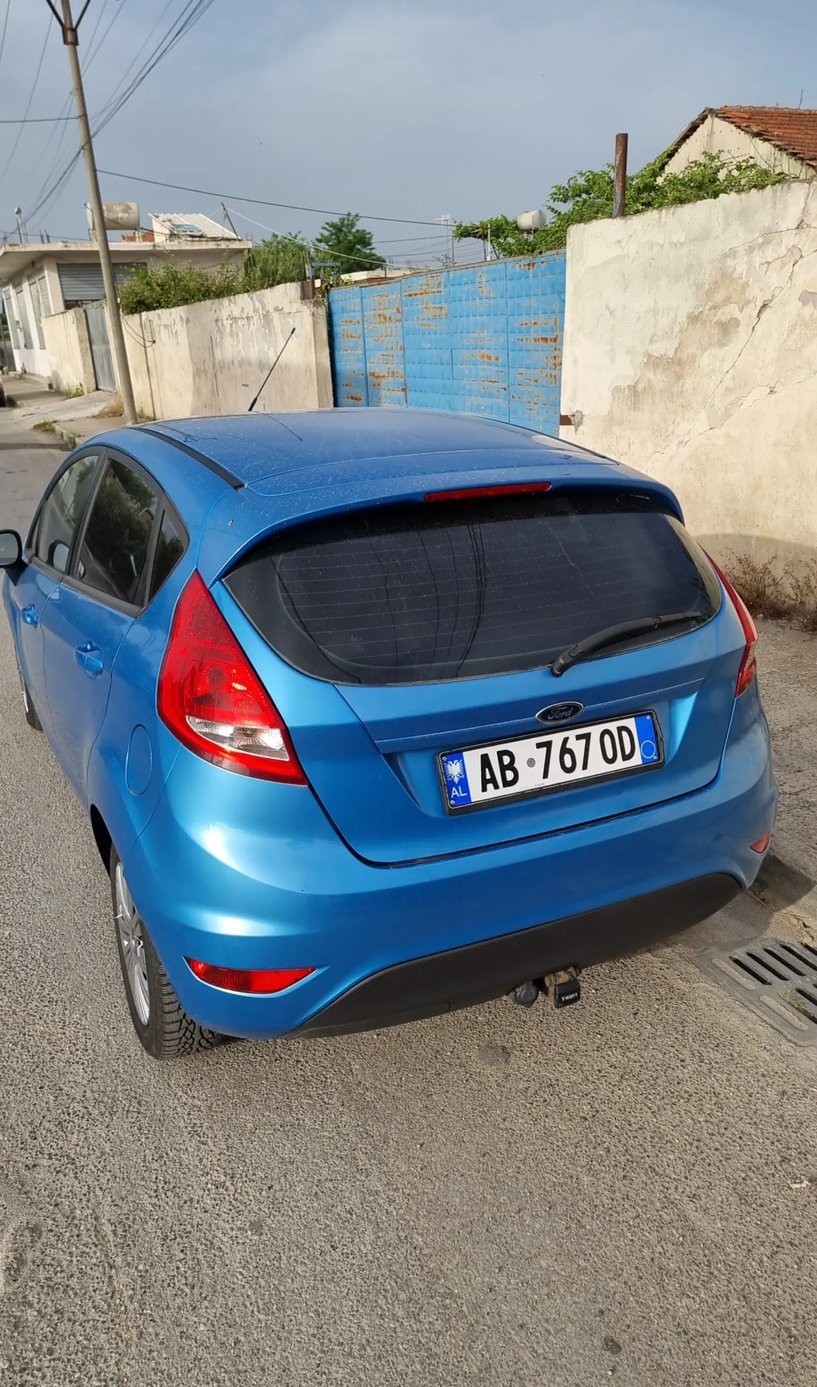 Louer une voiture à Tirana