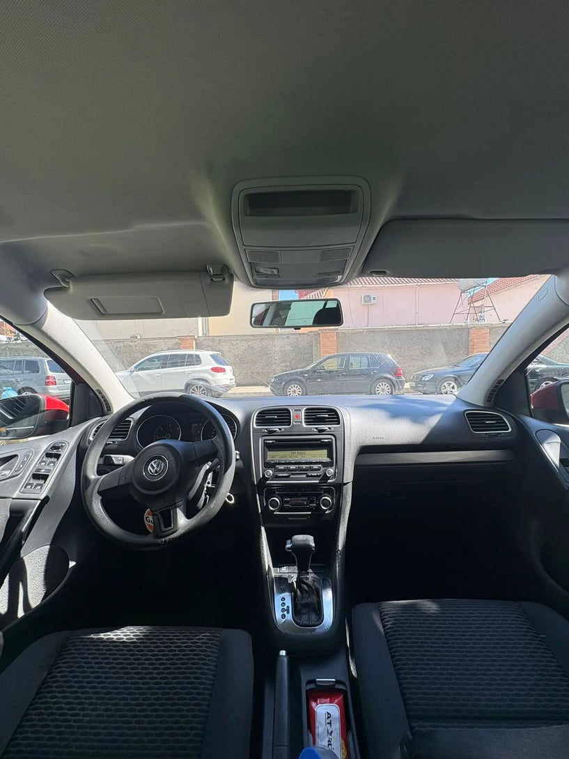 Rent a car in Tirana