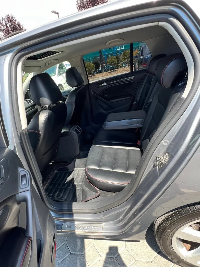 Wynajmij samochód w Tirana