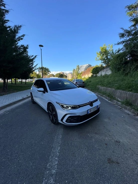Louer une voiture à Tirana