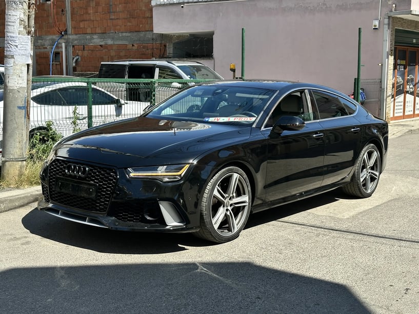Alquila un coche en Tirana