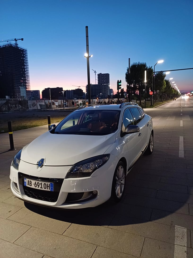 Rent a car in Tirana