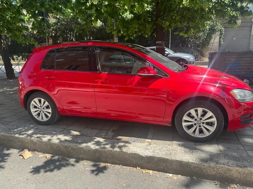 Rent a car in Tirana